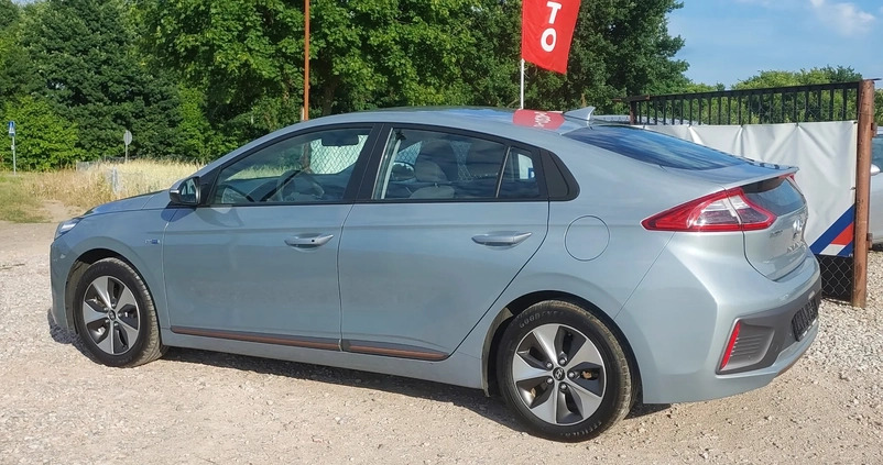 Hyundai IONIQ cena 73677 przebieg: 180000, rok produkcji 2017 z Pyzdry małe 92